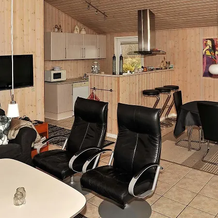 Σπίτι διακοπών Four-bedroom Holiday In 2 *