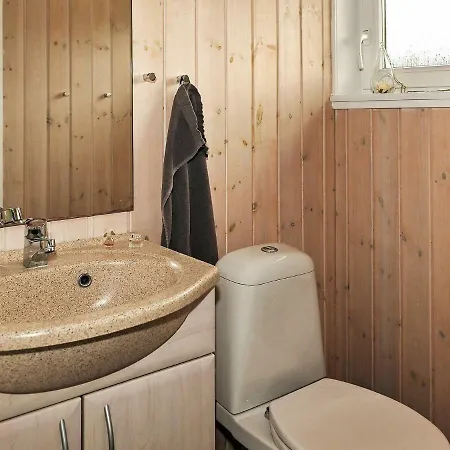 Four-bedroom Holiday In 2 Σπίτι διακοπών Oksbøl